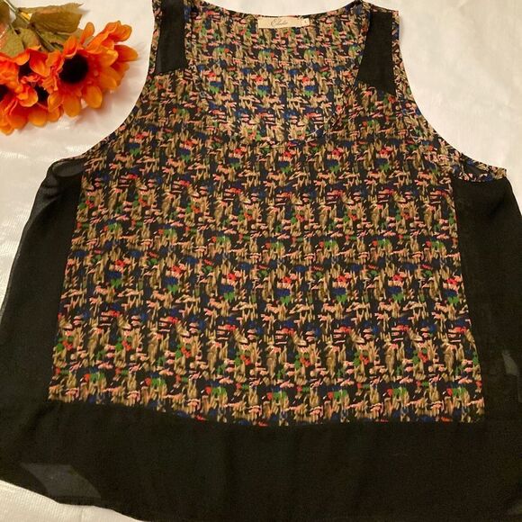 Elodie sleeveless sheer patterned top - Picture 1 of 5
